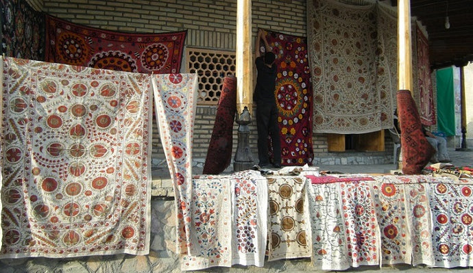 お部屋のインテリアが映えるウズベキスタンの刺繍「スザニ」