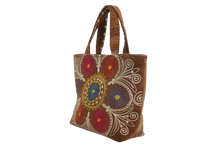Load image into Gallery viewer, Vintage Suzani Tote-bag _01

