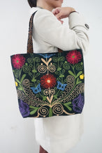 Load image into Gallery viewer, Vintage Suzani Tote-bag Big _02

