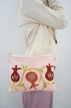 Load image into Gallery viewer, Suzani Clutch Bag - Pink 14
