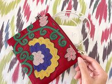 Load image into Gallery viewer, Vintage Suzani Pouch -JP11
