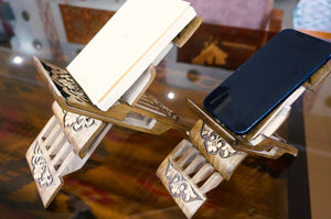 Wooden Book Stand - 木製iPadスタンド（クルミの木）-18cm