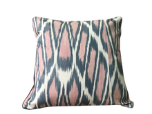 Load image into Gallery viewer, Adras IKAT(イカット） CushionCover-22

