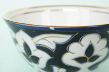 画像をギャラリービューアに読み込む, ウズベキスタン綿花柄陶器　プレート ・ティーカップ　２枚セット
